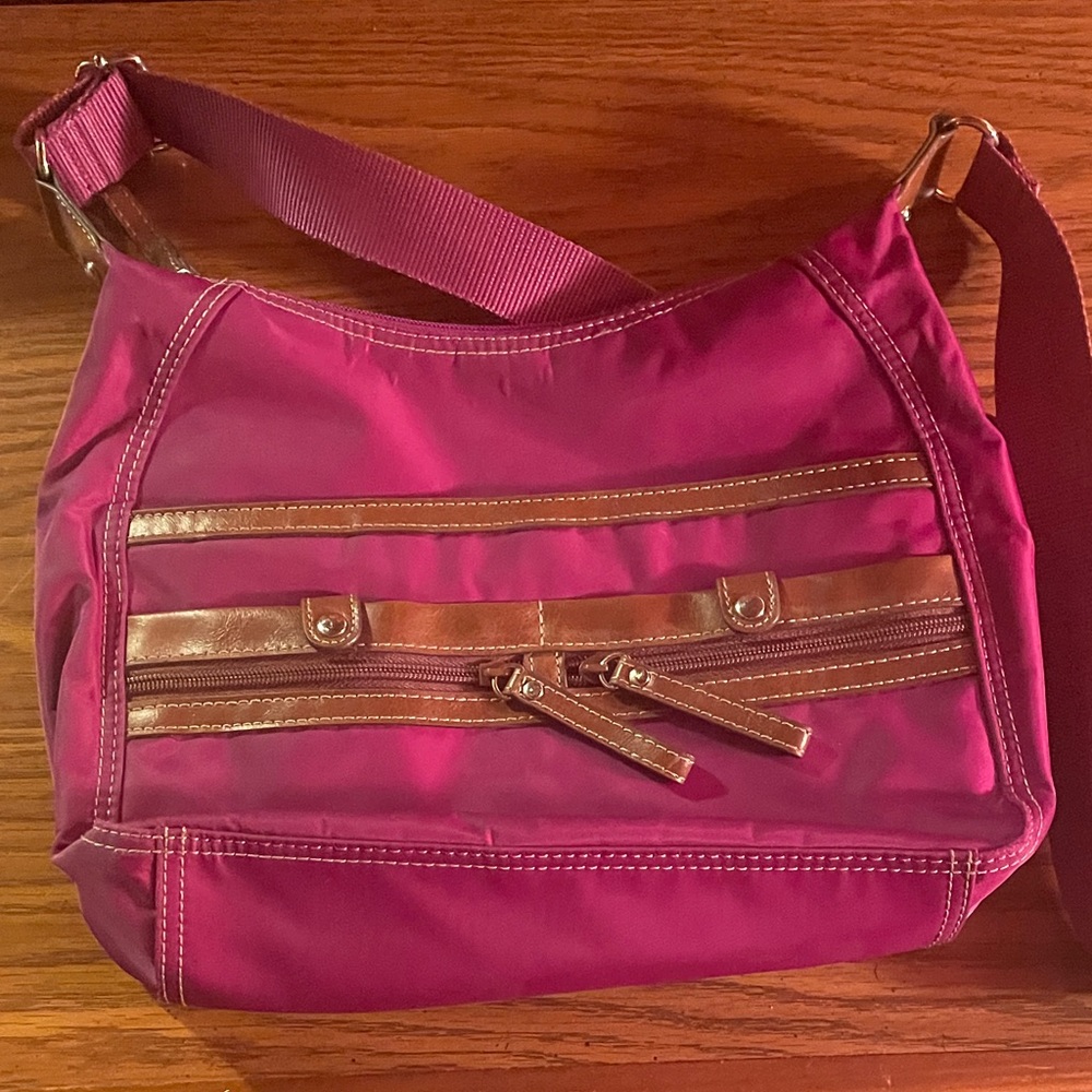 Women's Magenta Crossbody Shoulder Bag - Lightweight Everyday Style